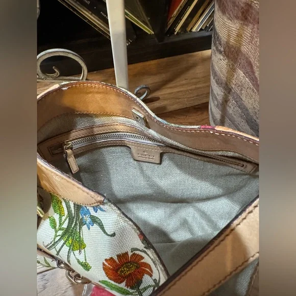 Gucci Flora Hasler Horsebit Hobo - Picture 5 of 7